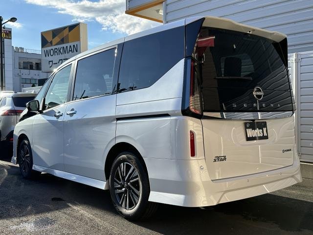 
								NISSAN SERENA full									