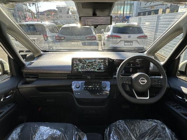
								NISSAN SERENA full									
