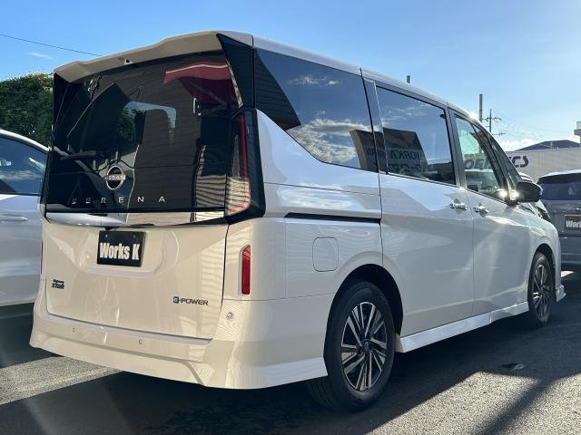 
								NISSAN SERENA full									