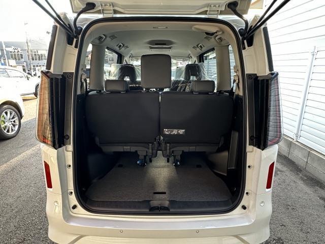 
								NISSAN SERENA full									