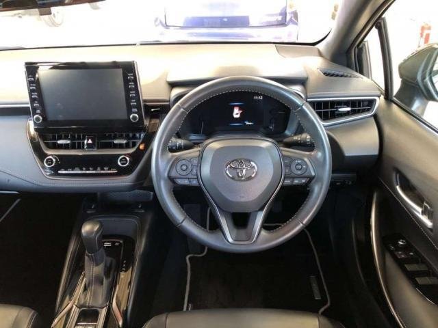 
								TOYOTA COROLLA TOURING full									