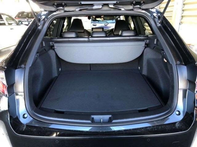 
								TOYOTA COROLLA TOURING full									