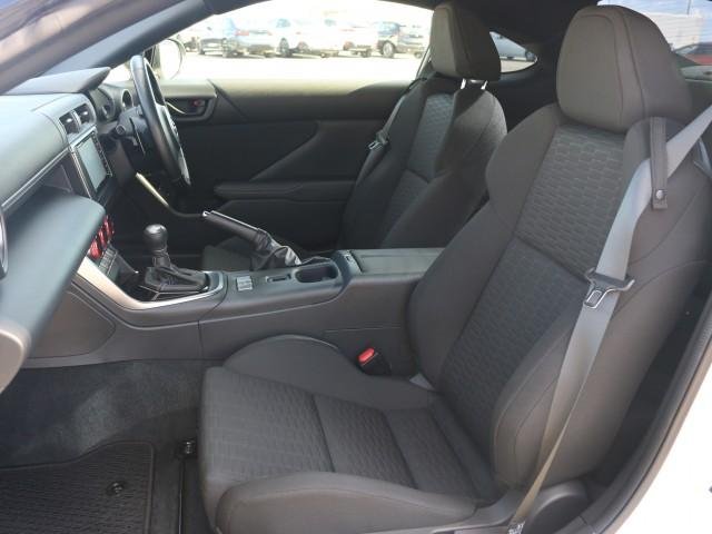 
								TOYOTA GR86 full									