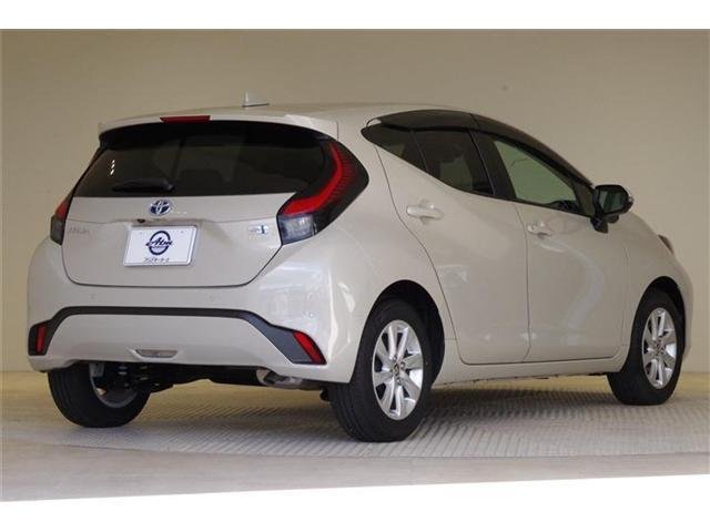 
								TOYOTA AQUA full									
