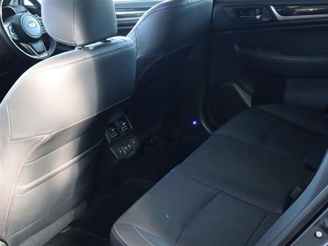 
								SUBARU LEGACY B4 full									