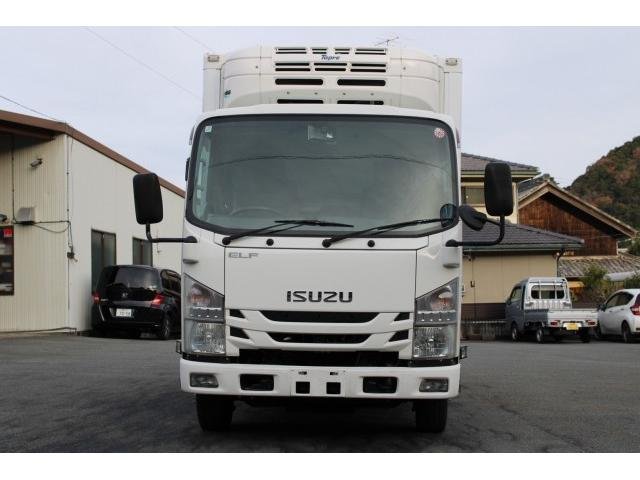 
								ISUZU ELF TRUCK full									