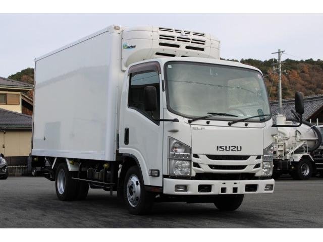 
								ISUZU ELF TRUCK full									