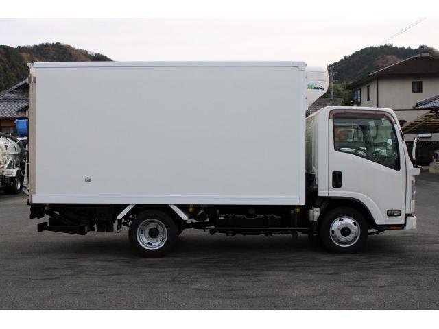 
								ISUZU ELF TRUCK full									