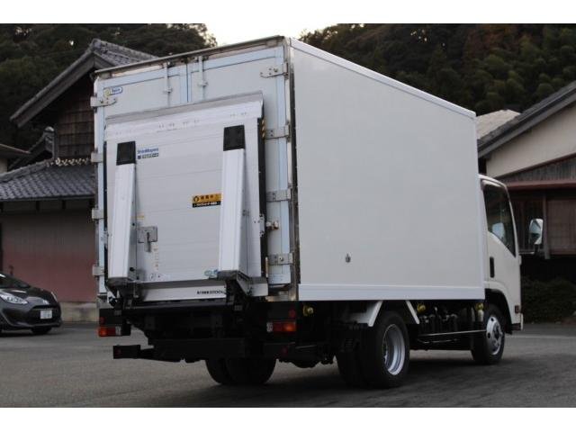 
								ISUZU ELF TRUCK full									