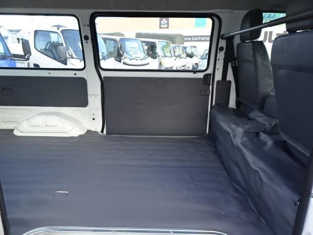 
								NISSAN VANETTE VAN full									