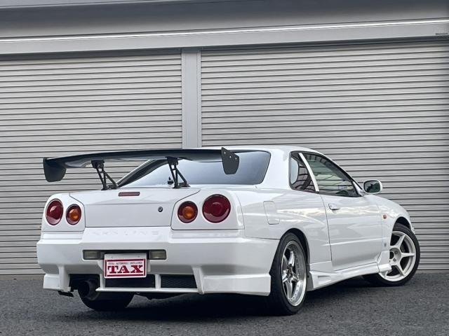 
								NISSAN SKYLINE full									