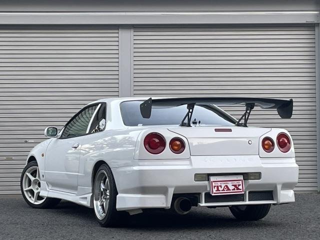 
								NISSAN SKYLINE full									