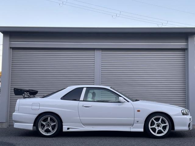 
								NISSAN SKYLINE full									