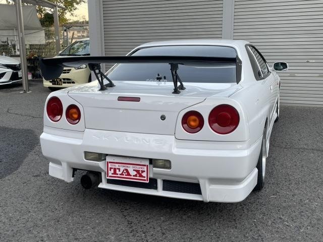 
								NISSAN SKYLINE full									