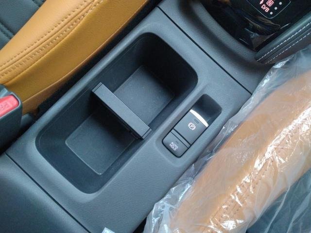 
								NISSAN KICKS full									
