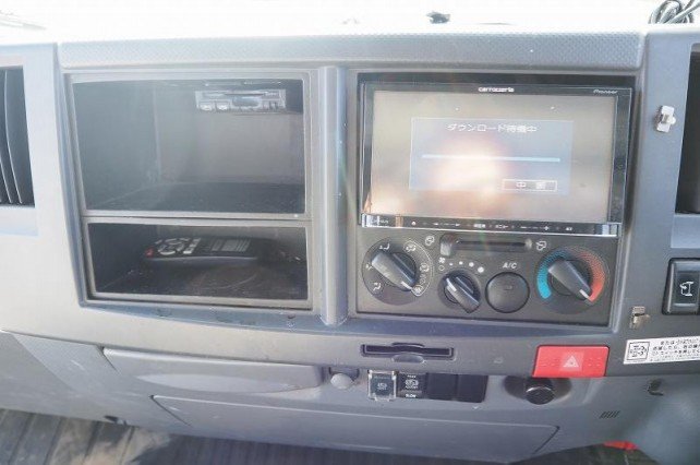 
								ISUZU ELF TRUCK full									
