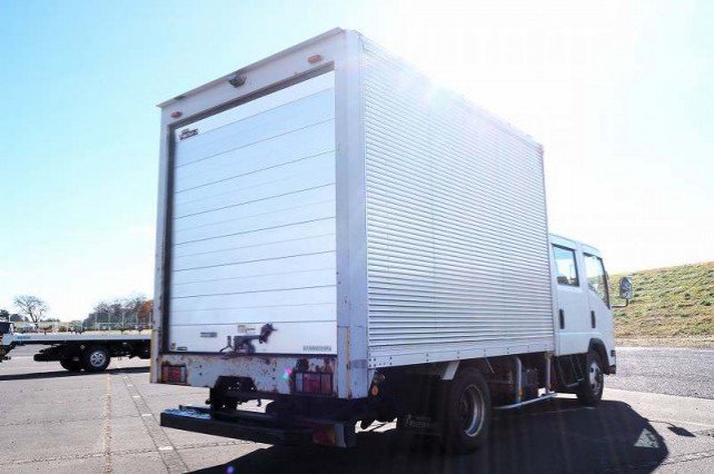 
								ISUZU ELF TRUCK full									
