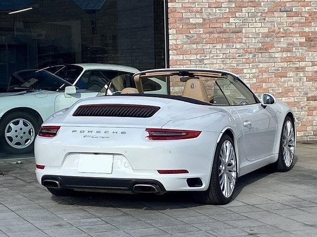 
								PORSCHE 911 full									