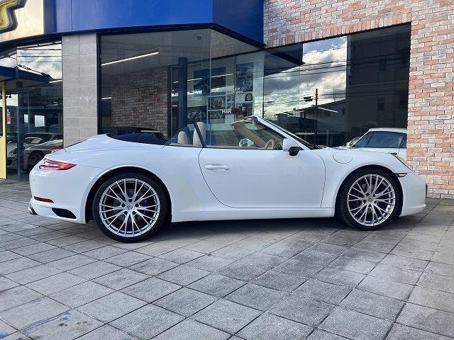 
								PORSCHE 911 full									