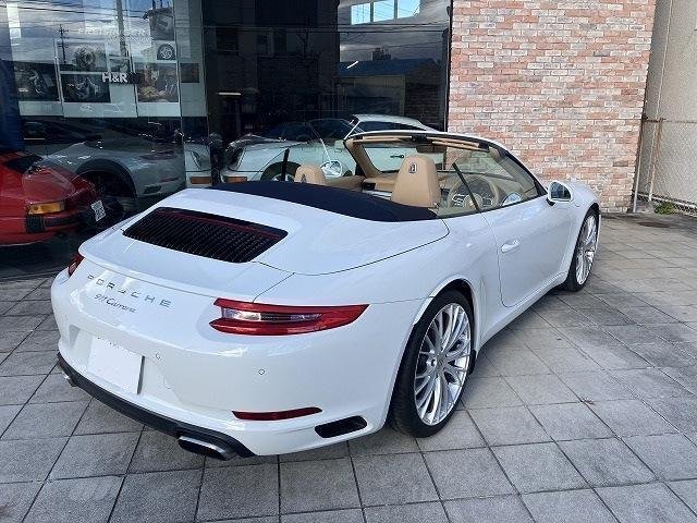 
								PORSCHE 911 full									