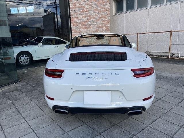 
								PORSCHE 911 full									