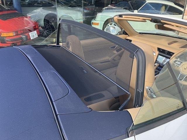 
								PORSCHE 911 full									