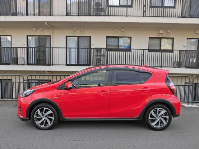 
								TOYOTA AQUA full									