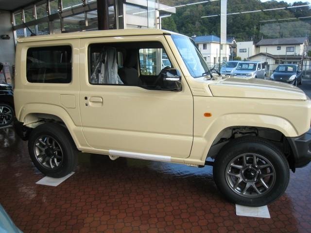 
								SUZUKI JIMNY full									