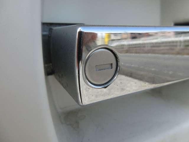 
								MAZDA BONGO TRUCK full									
