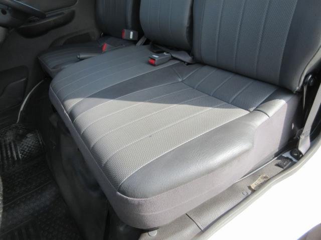
								MAZDA BONGO TRUCK full									