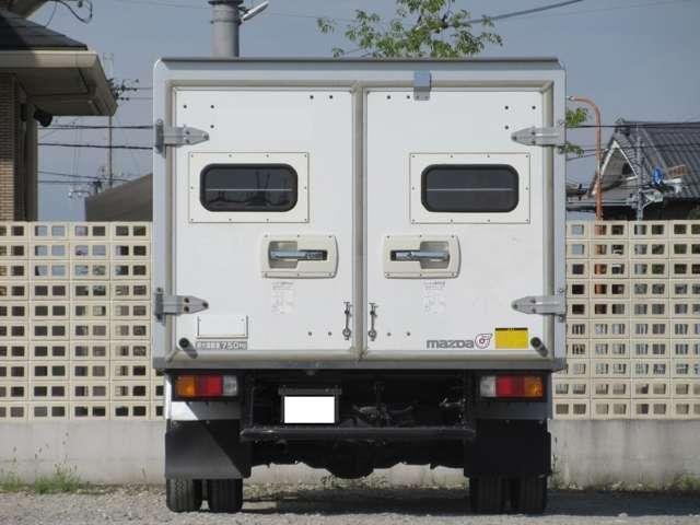 
								MAZDA BONGO TRUCK full									