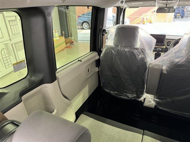 
								HONDA N-BOX full									