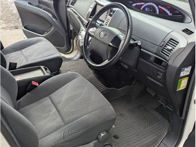 
								TOYOTA ESTIMA full									