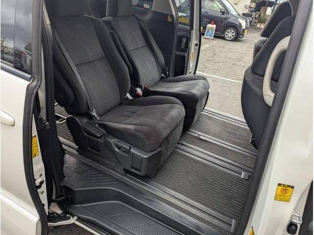 
								TOYOTA ESTIMA full									