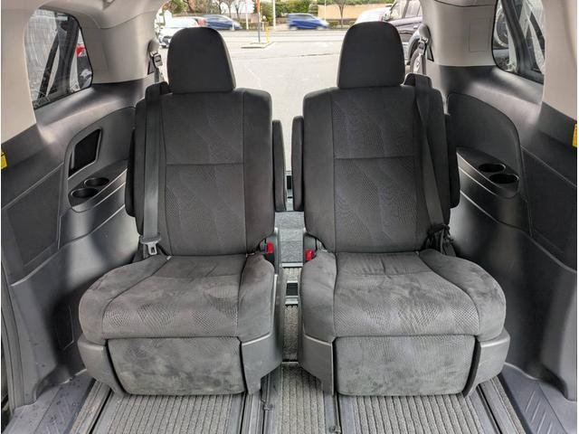 
								TOYOTA ESTIMA full									