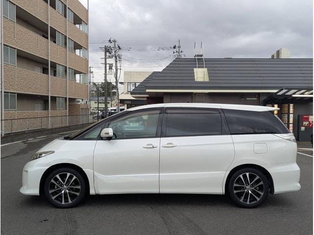 
								TOYOTA ESTIMA full									