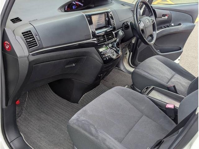 
								TOYOTA ESTIMA full									