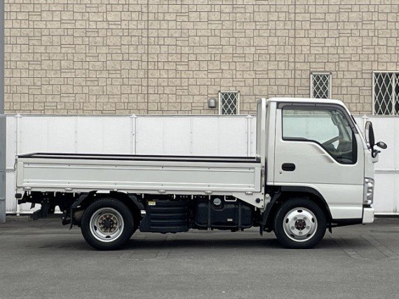 
								ISUZU ELF TRUCK full									
