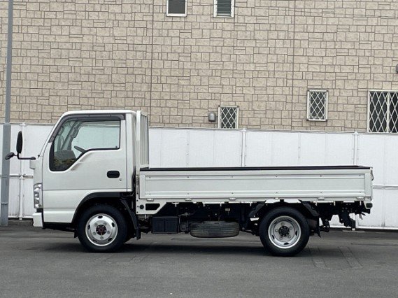 
								ISUZU ELF TRUCK full									