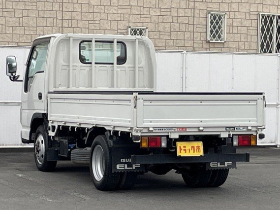 
								ISUZU ELF TRUCK full									