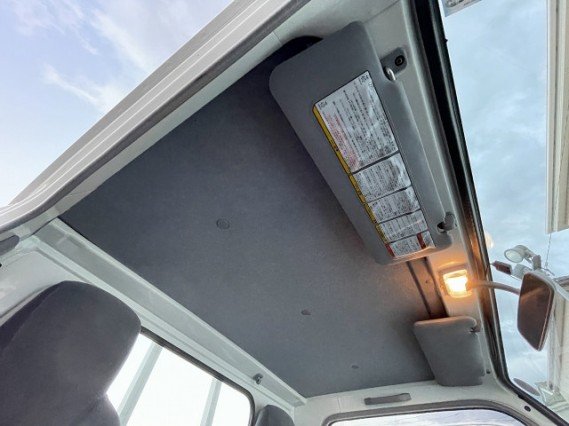 
								ISUZU ELF TRUCK full									