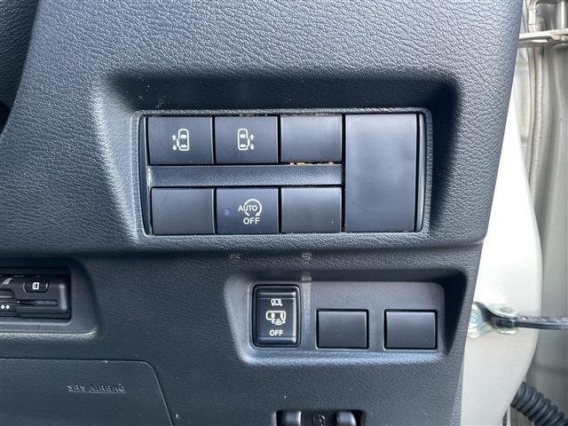 
								NISSAN ROOX full									