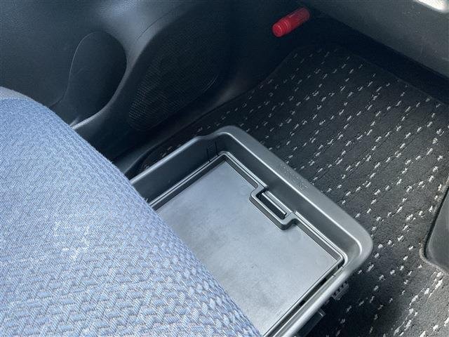 
								NISSAN ROOX full									