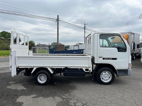 
								NISSAN ATLAS TRUCK full									