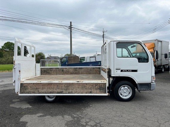 
								NISSAN ATLAS TRUCK full									