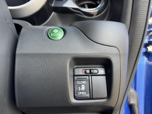 
								HONDA N-BOX CUSTOM full									