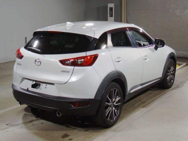 
								MAZDA CX-3 full									