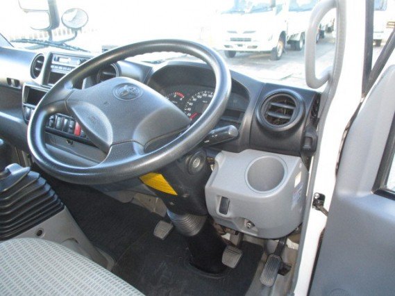 
								TOYOTA DYNA TRUCK full									