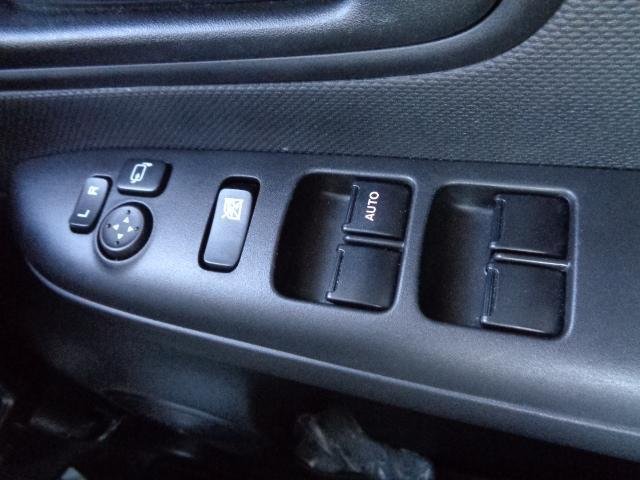 
								TOYOTA HIACE COMMUTER GL full									