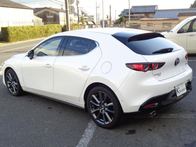 
								MAZDA MAZDA3 FASTBACK full									